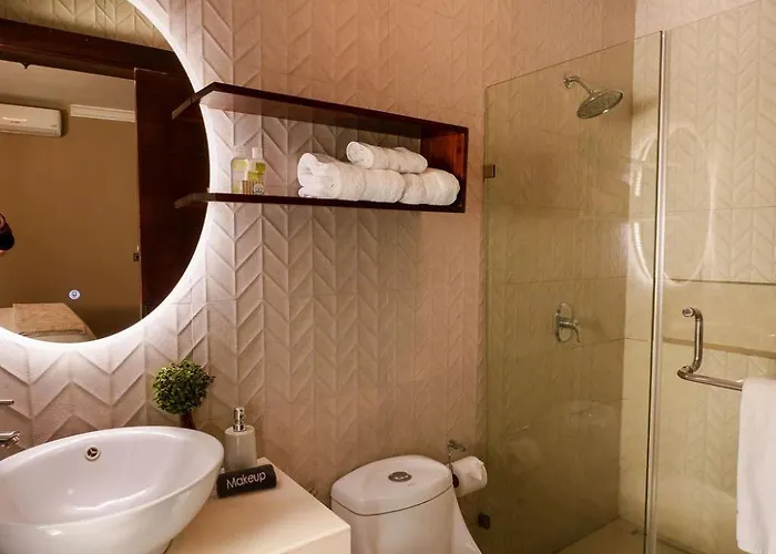 L'Aurora Inn